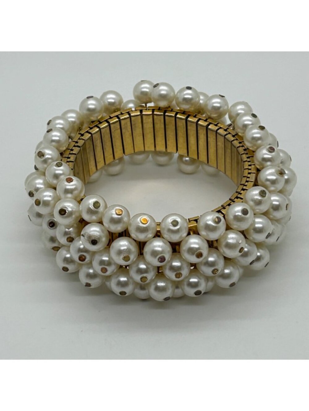 Vintage Faux Pearl Cha-Cha Stretch Bracelet With Gold-Toned Expansion Design - Picture 2 of 10
